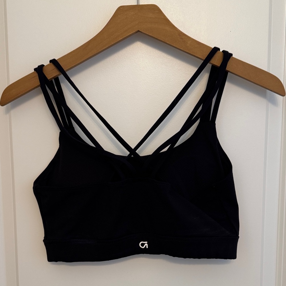 GAPfit Black Strappy Sports Bra‎ - Picture 2 of 4